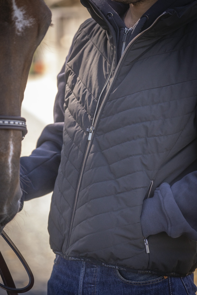 Longueil Sleeveless Jacket - Black