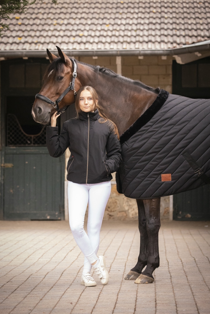Diagonal Stable Rug 400 g - Black