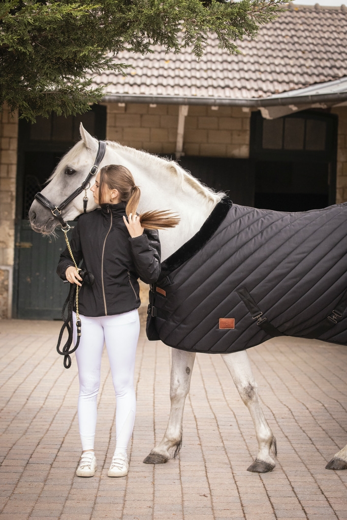 Diagonal Stable Rug 400 g - Black