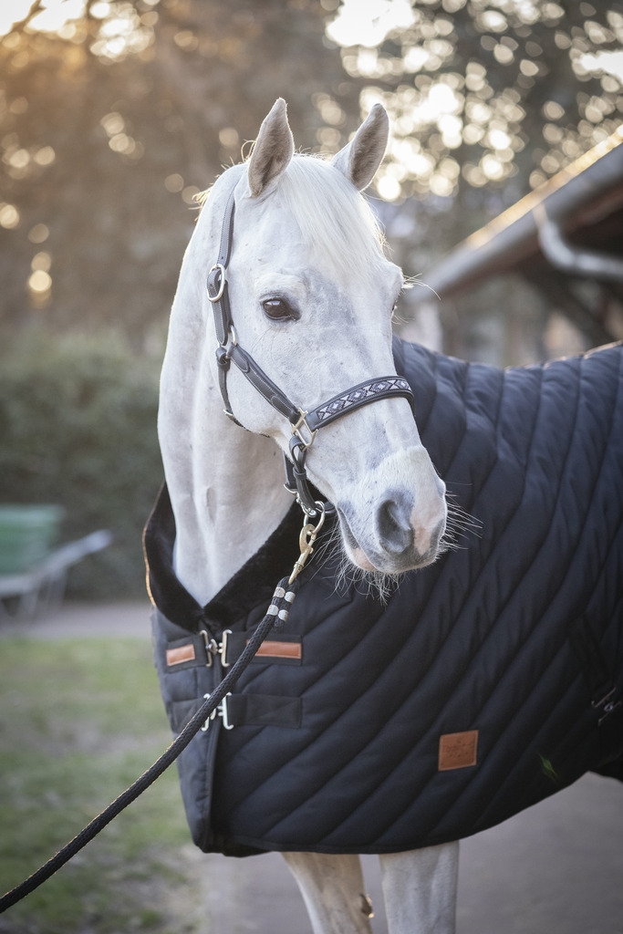 Diagonal Stable Rug 400 g - Black