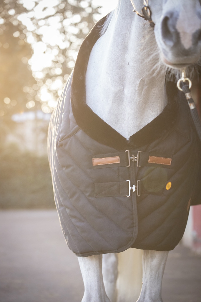 Diagonal Stable Rug 400 g - Black