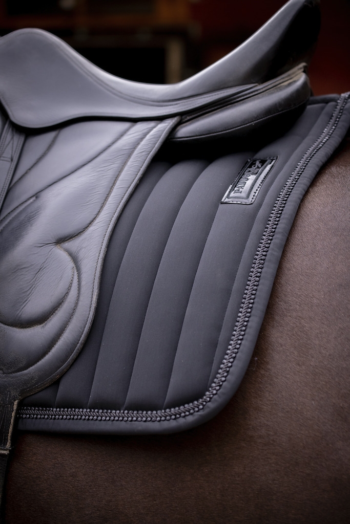 Verticali Dressage Saddle Pad - Black