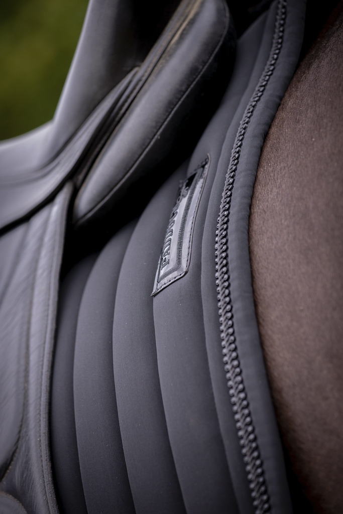 Verticali Dressage Saddle Pad - Black