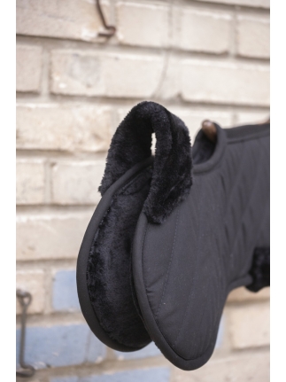 Diagonal Light Back Pad - Black