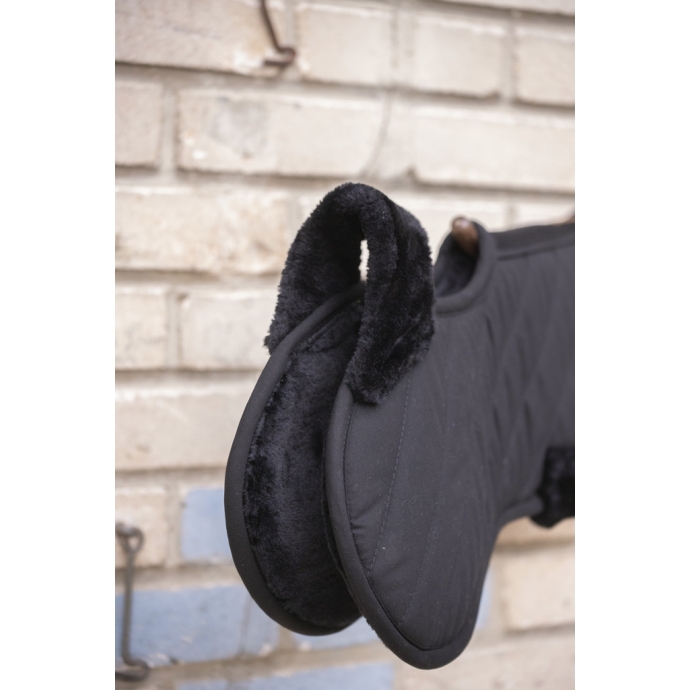 Diagonal Light Back Pad - Black