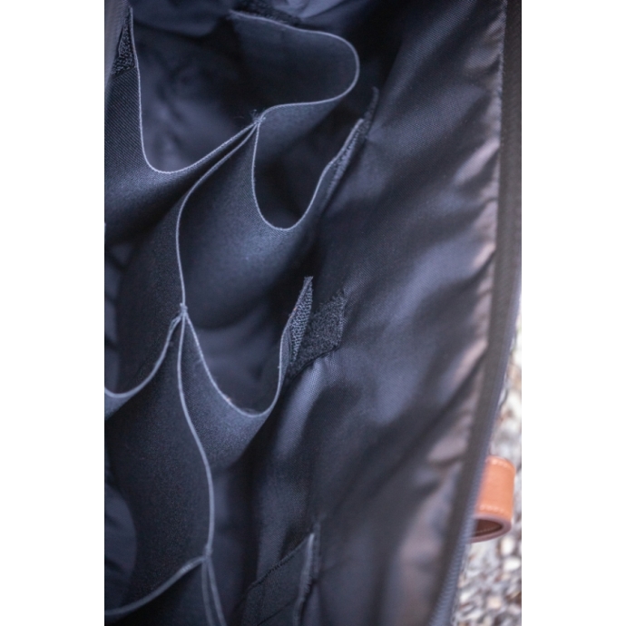 Diagonal Stable Bag - Black