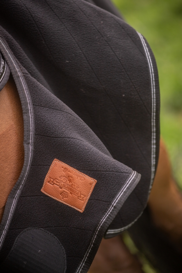 Diagonal Polar Fleece Exercise Sheet - Black