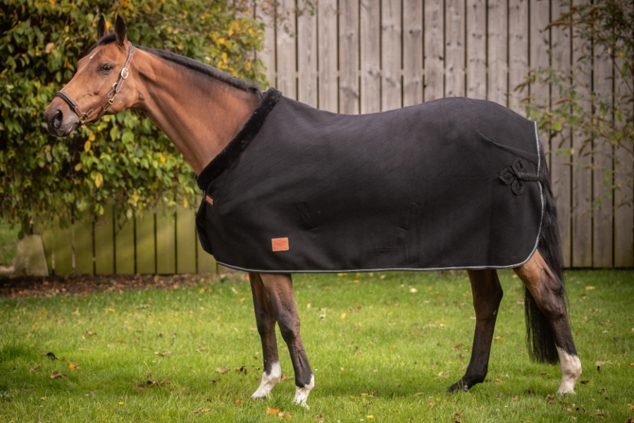 Diagonal Polar Fleece Sheet - Black