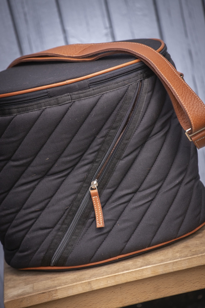 Diagonal Helmet bag - Black